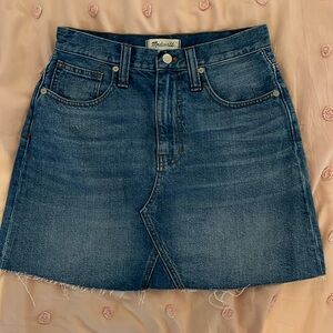 Madewell Medium Wash Jean Skirt - Size 26